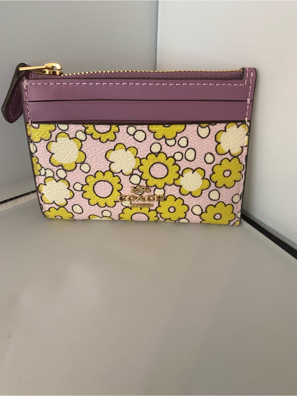 NWT - Coach Lavender Pink Yellow Floral Card Case/key Ring with Gold Coach Logo - Picture 1 of 7